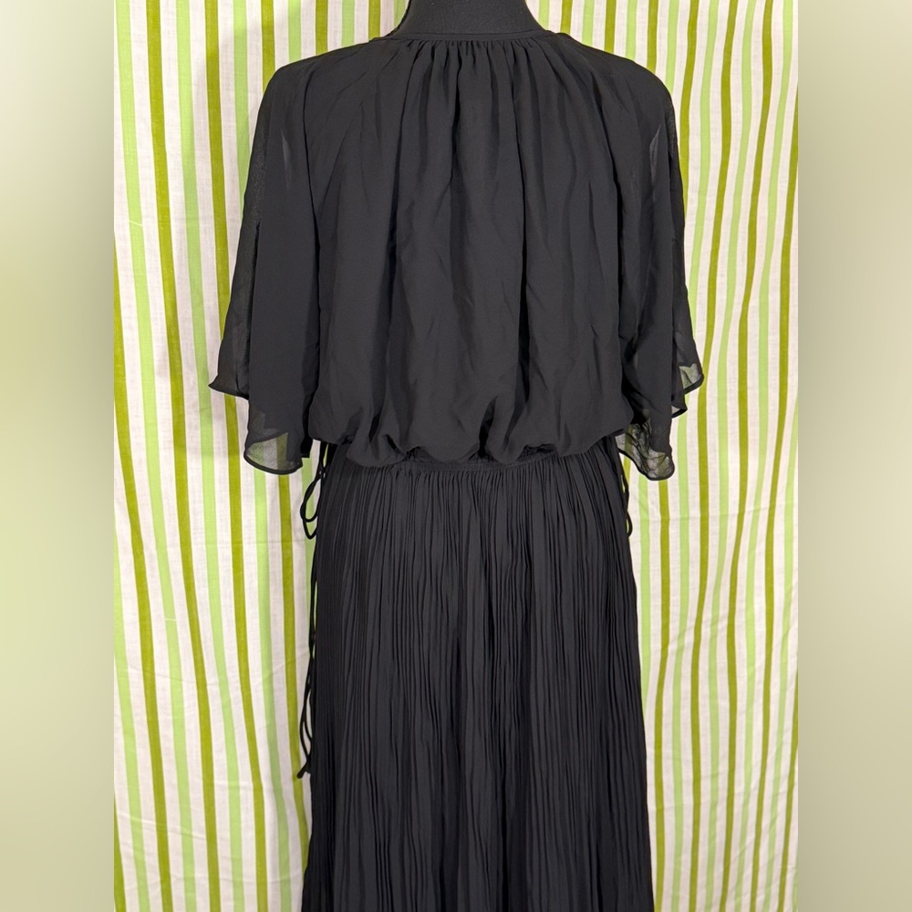 new H&M black chiffon short sleeve pleated midi dress, size medium, sheer layers